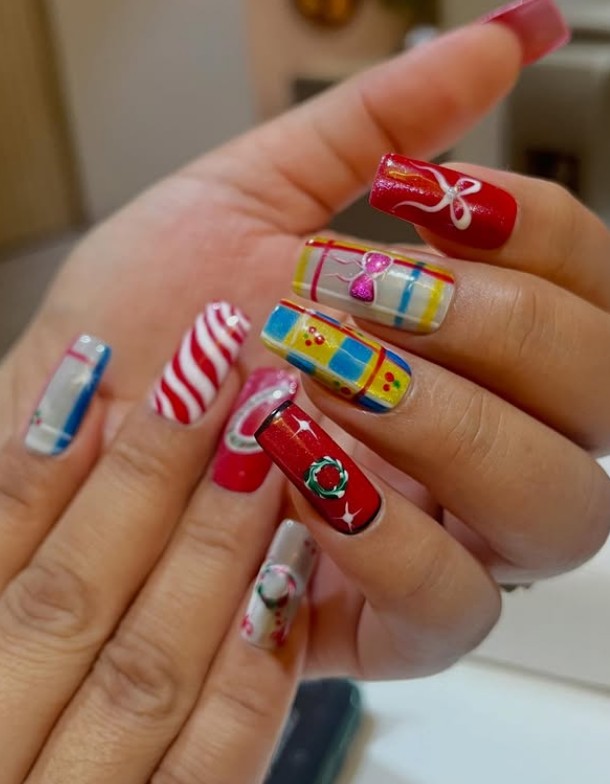 Sticker Nails Art in Kharghar - Travaa Wellness Navi Mumbai